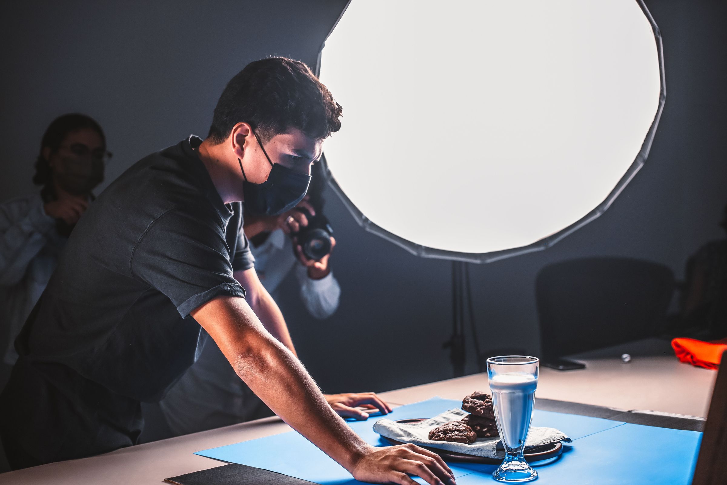 Setting up a food product photograph under studio lighting