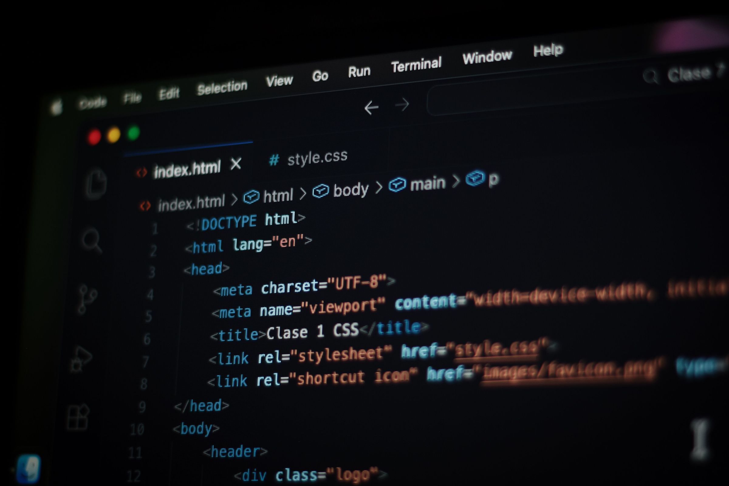 Screen showing HTML markup for web page content